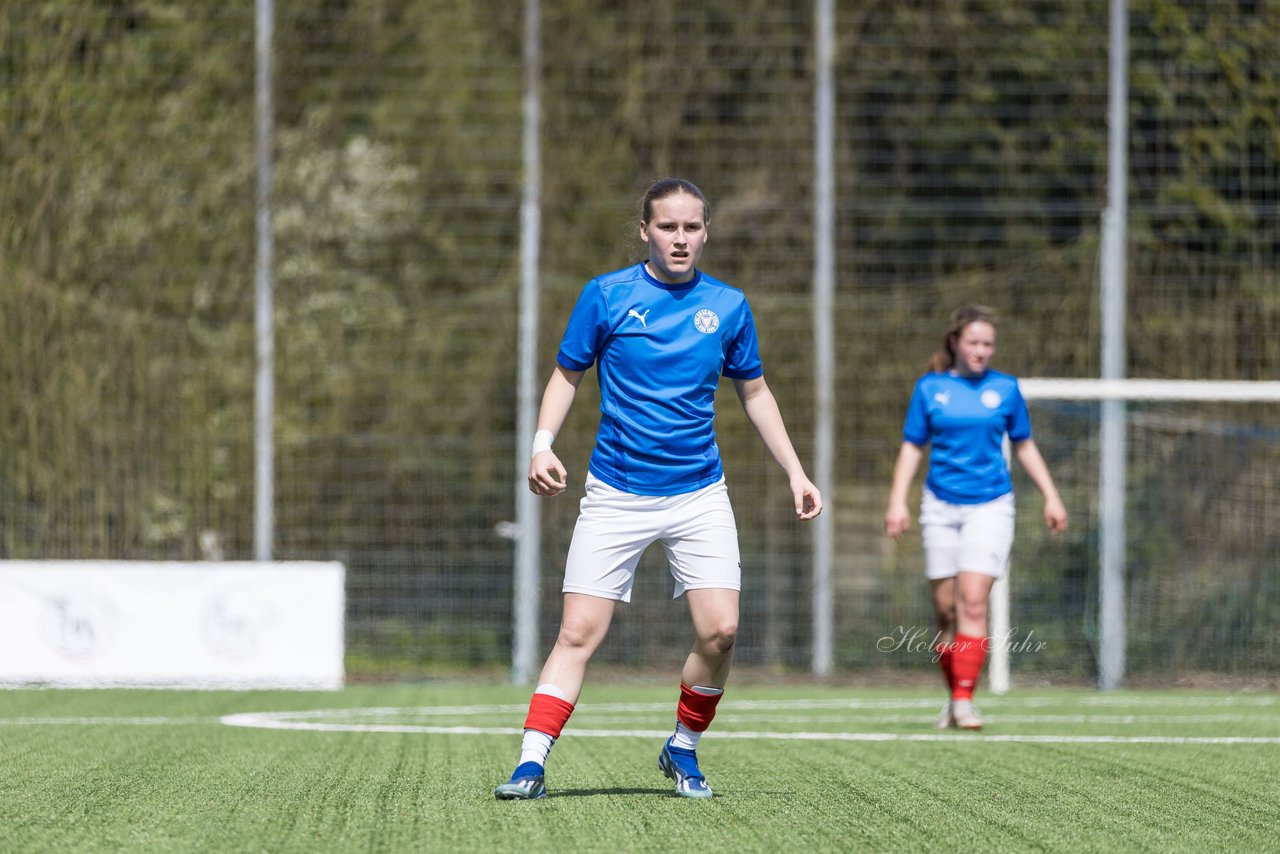 Bild 124 - wBJ SH-Pokalfinale  Holstein-Kiel - SV Viktoria : Ergebnis: 1:0